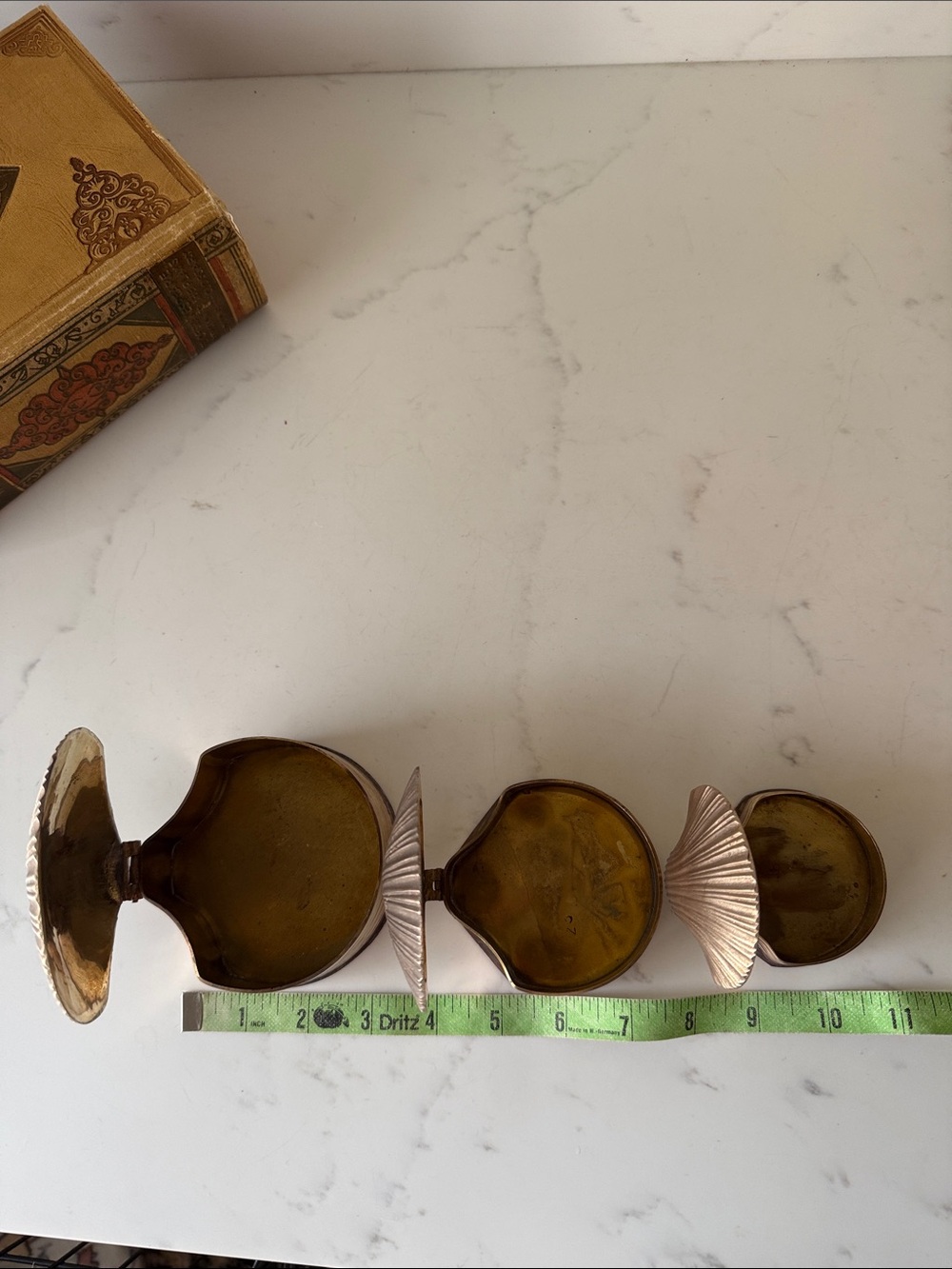 Vintage Nesting Brass Shell Trinket boxes Set of 3 - Picture 9 of 14